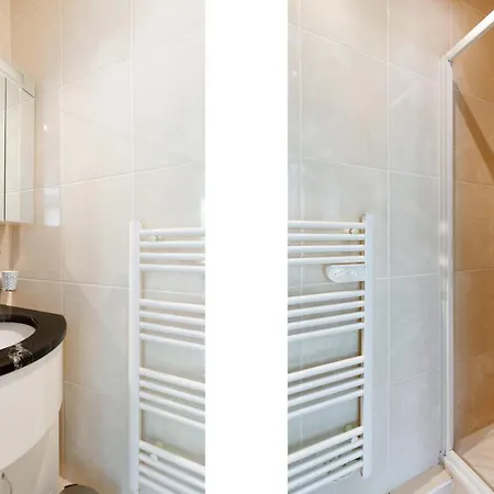 Cristal Croisette Yourhosthelper *