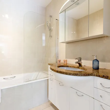 Cristal Croisette Yourhosthelper Apartamento *