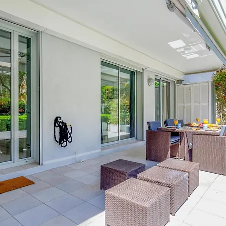 Cristal Croisette Yourhosthelper *